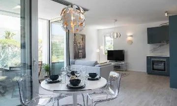 Dubrovnik 2-Bedroom Apartment with Sea-View Balcony