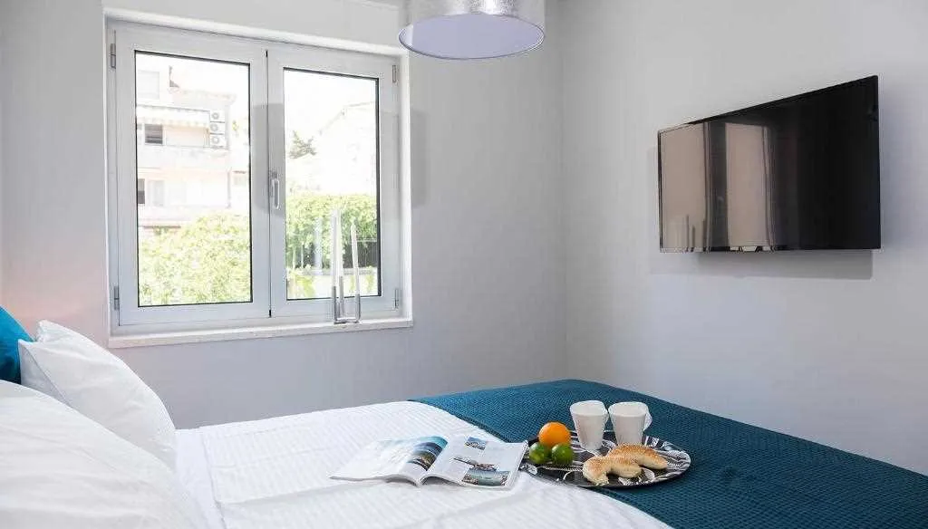 Dubrovnik 2-Bedroom Apartment with Sea-View Balcony