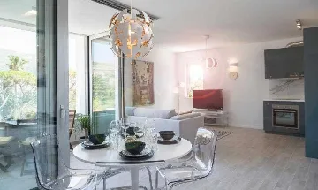 Dubrovnik 2-Bedroom Apartment with Sea-View Balcony