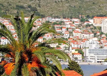 Dubrovnik 2-Bedroom Apartment with Private Balcony