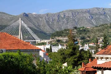 Dubrovnik 2-Bedroom Apartment with Private Balcony