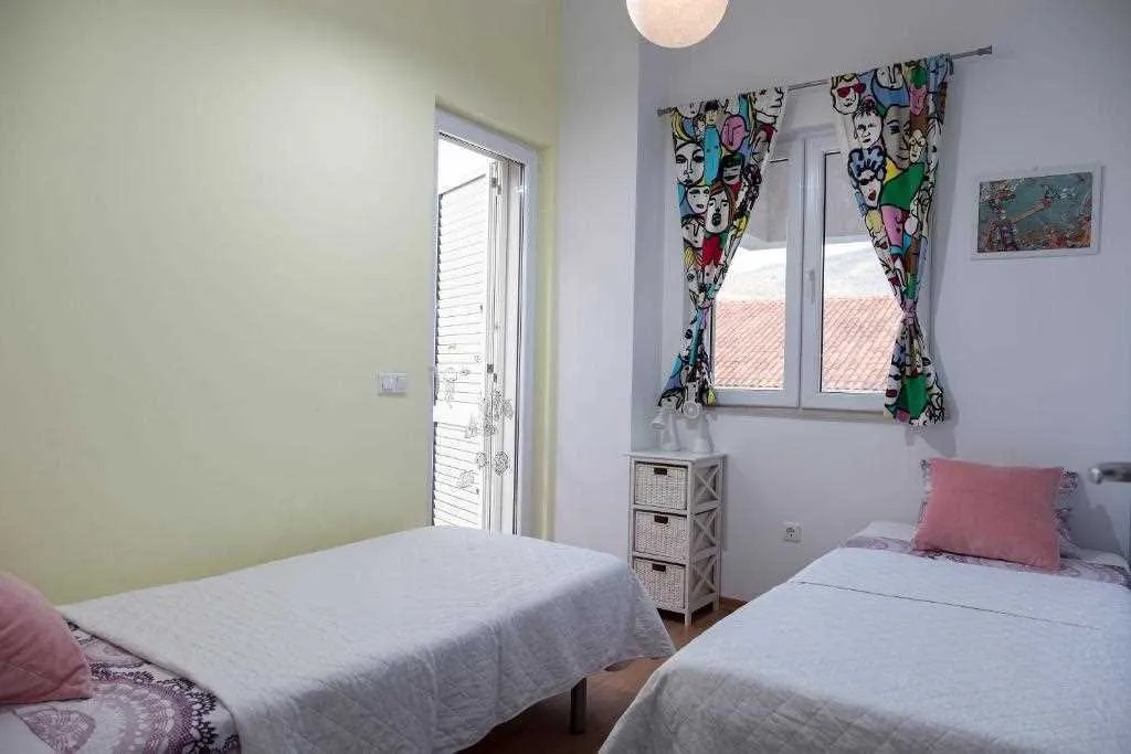Dubrovnik 2-Bedroom Apartment with Private Balcony