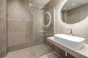 Dubrovnik 2-Bedroom Apartment with Private Balcony