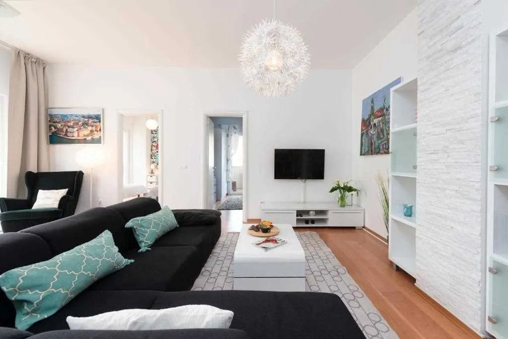 Dubrovnik 2-Bedroom Apartment with Private Balcony