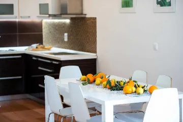 Dubrovnik 2-Bedroom Apartment with Private Balcony