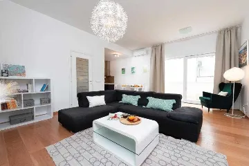 Dubrovnik 2-Bedroom Apartment with Private Balcony