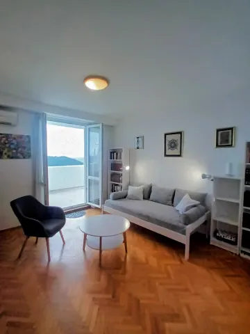 Dubrovnik Apartment with Balcony and Sea View