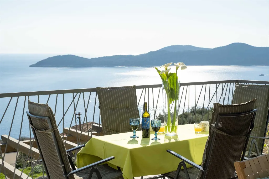 Infinity Pool 3-Bedroom Villa in Dubrovnik