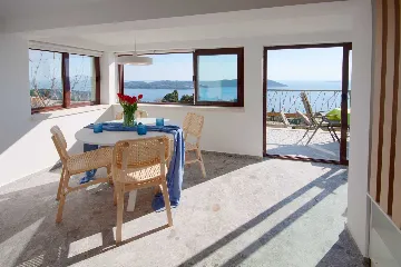 Infinity Pool 3-Bedroom Villa in Dubrovnik