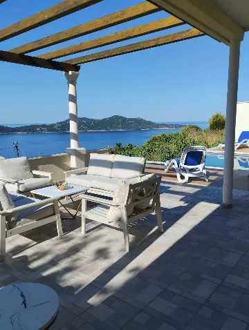 Infinity Pool 3-Bedroom Villa in Dubrovnik