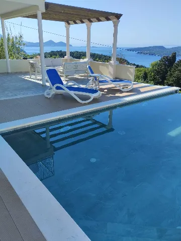 Infinity Pool 3-Bedroom Villa in Dubrovnik