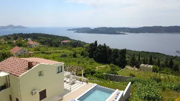 Infinity Pool 3-Bedroom Villa in Dubrovnik