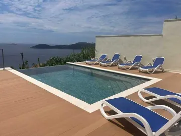 Infinity Pool 3-Bedroom Villa in Dubrovnik