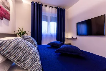 Air-Conditioned Terrace Apartment for 2 in Baška