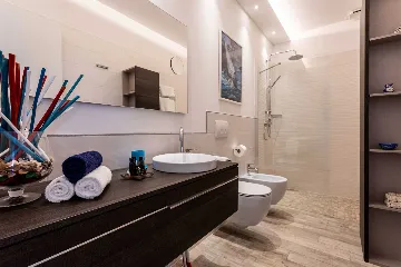 Air-Conditioned Terrace Apartment for 2 in Baška