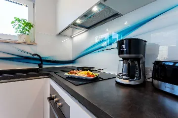 Air-Conditioned Terrace Apartment for 2 in Baška