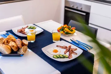 Air-Conditioned Terrace Apartment for 2 in Baška