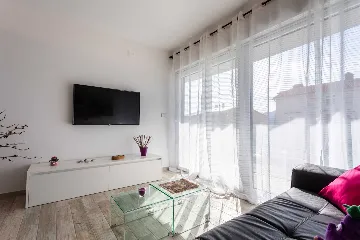 Baška One-Bedroom Apartment for Up to 2 Guests