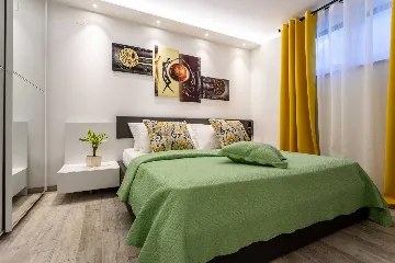 Air-conditioned Apartment in Baška for 2