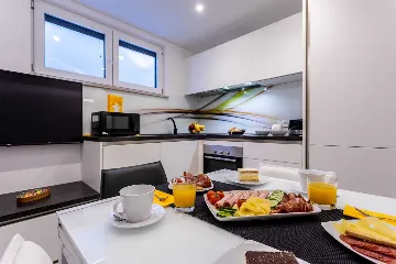 Air-conditioned Apartment in Baška for 2