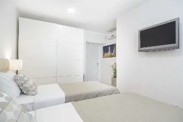 Air-Conditioned Holiday House in Split for 4 Guests