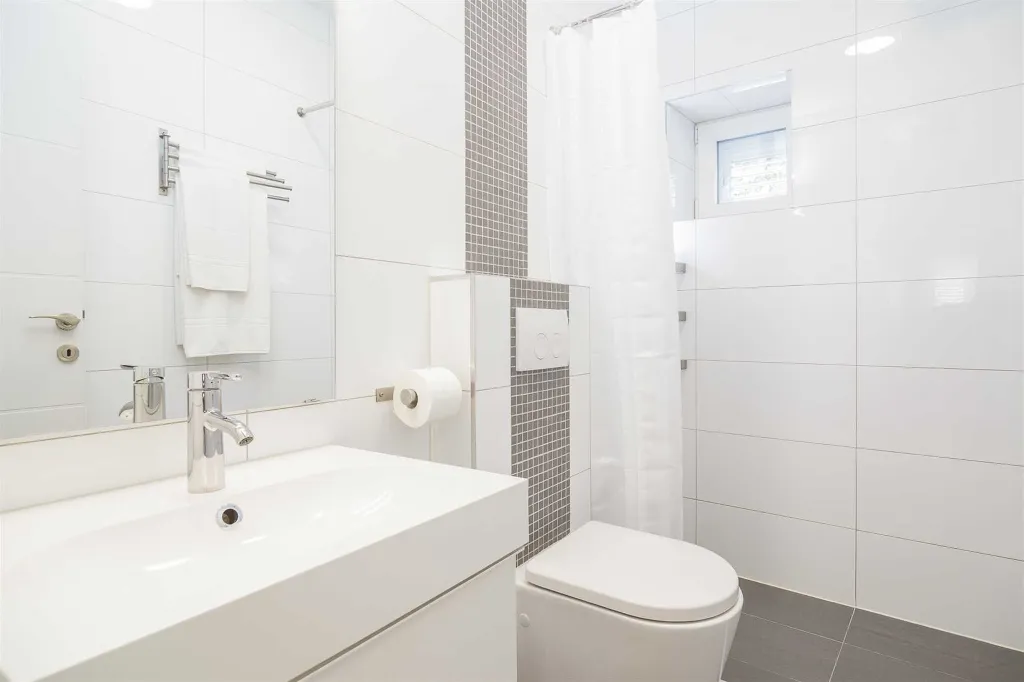Air-Conditioned Holiday House in Split for 4 Guests