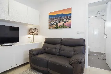 Air-Conditioned Holiday House in Split for 4 Guests