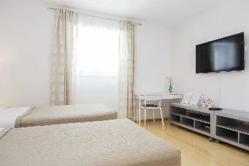 Air-Conditioned Holiday House in Split for 4 Guests