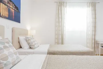 Air-Conditioned Holiday House in Split for 4 Guests