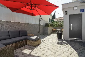 Air-Conditioned Holiday House in Split for 4 Guests