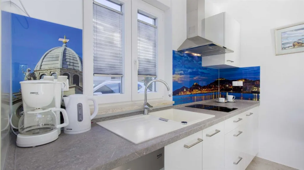 Vodice Apartment for 4 with Terrace & Garden