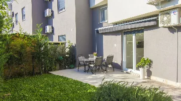 Vodice Apartment for 4 with Terrace & Garden