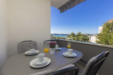 1-Bedroom Sea-View Apartment in Vodice (4 Guests)