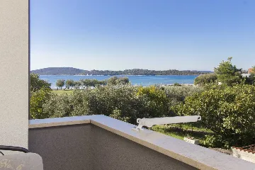 1-Bedroom Sea-View Apartment in Vodice (4 Guests)