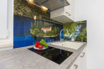 1-Bedroom Sea-View Apartment in Vodice (4 Guests)