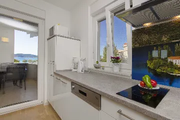 1-Bedroom Sea-View Apartment in Vodice (4 Guests)