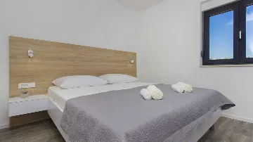 4-Bedroom Villa in Srima with Sea-View Pool