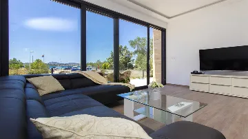 4-Bedroom Villa in Srima with Sea-View Pool