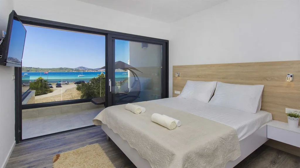 4-Bedroom Villa in Srima with Sea-View Pool
