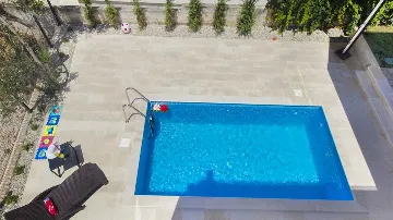 4-Bedroom Villa in Srima with Sea-View Pool