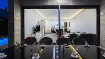 4-Bedroom Villa in Srima with Sea-View Pool