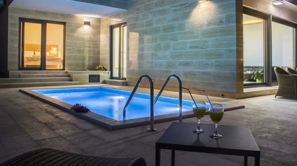 4-Bedroom Villa in Srima with Sea-View Pool