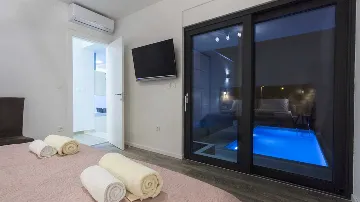 4-Bedroom Villa in Srima with Sea-View Pool