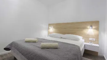 4-Bedroom Villa in Srima with Sea-View Pool