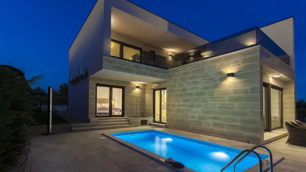 4-Bedroom Villa in Srima with Sea-View Pool