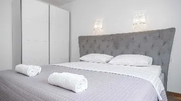 Three-Bedroom Apartment with Pool View in Vodice