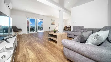 Three-Bedroom Apartment with Pool View in Vodice