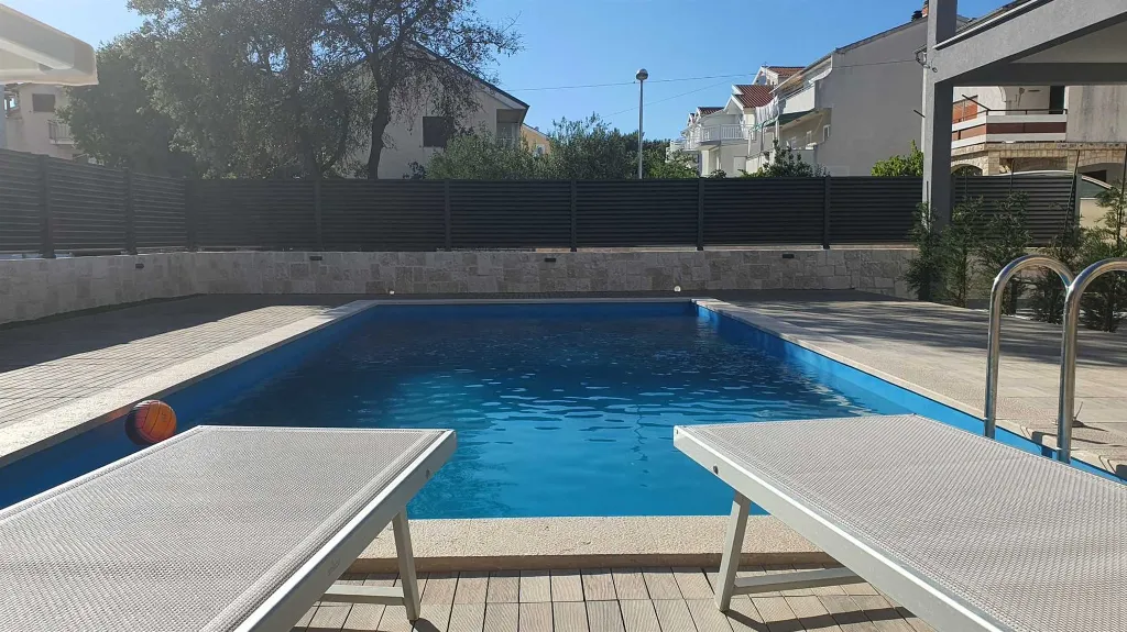 Three-Bedroom Apartment with Pool View in Vodice