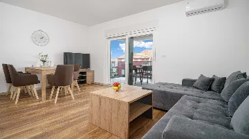 Two-Bedroom Apartment in Vodice with Sea View