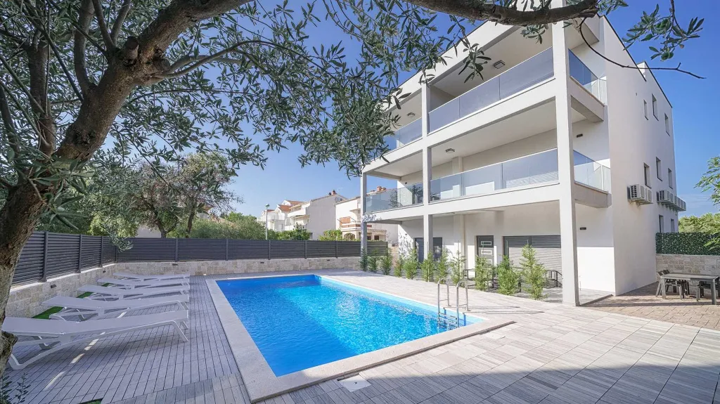 2-Bedroom Apartment in Vodice with Sea View Pool